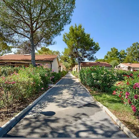 アパートホテル Thr - Isa-appartament Charme, 4 Beds, Air Conditioning And Private Outdoor Area In Village With 6 Swimming-pools, Only 1 Km From The 4*
